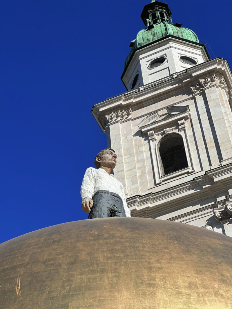 Stephan Balkenhol - Sphaera, 2007, steel, plastic, bronze and gold leaf, 8,8-meter height, 5-meter diameter, 3,5 tonnes, installation view, Kapitelplatz, Salzburg, Austria