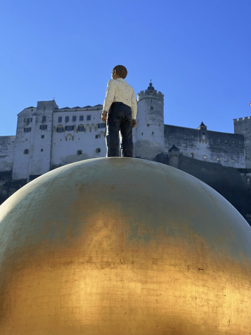 Stephan Balkenhol - Sphaera, 2007, steel, plastic, bronze and gold leaf, 8,8-meter height, 5-meter diameter, 3,5 tonnes, installation view, Kapitelplatz, Salzburg, Austria