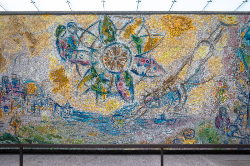 Lovers, the Sun & the American Dream in Marc Chagall’s Four Seasons, 1972, dedicated Sept. 27, 1974, hand-chipped stone and glass fragments, 128 panels, installation view, Chase Tower Plaza, Chicago
