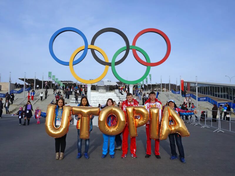 Russia-Sochi-Utopia-silence was golden, gold balloons
