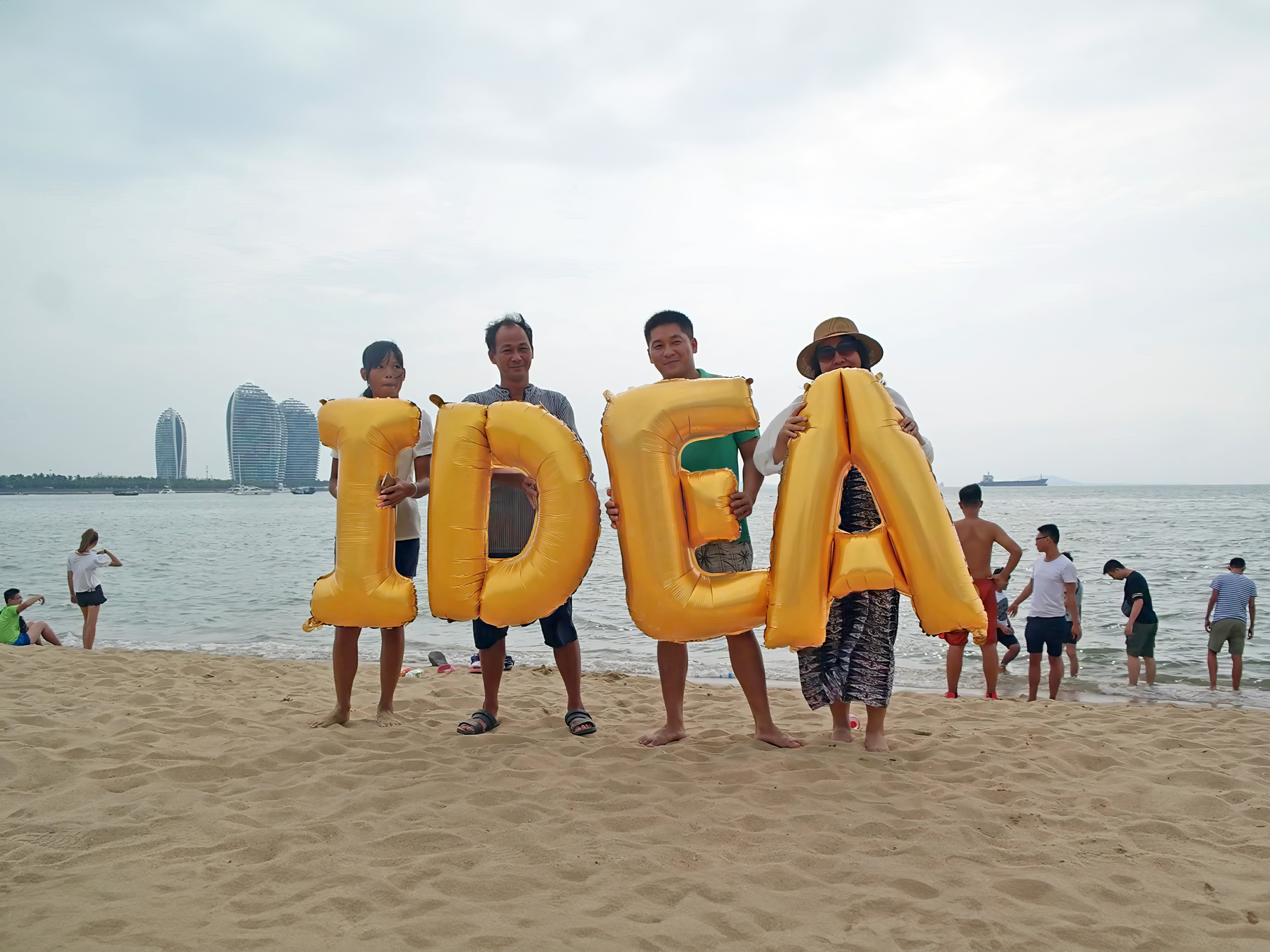 China, Sanya, Sanya Bay beach (海月广场) - Idea, Silence was Golden, gold balloons
