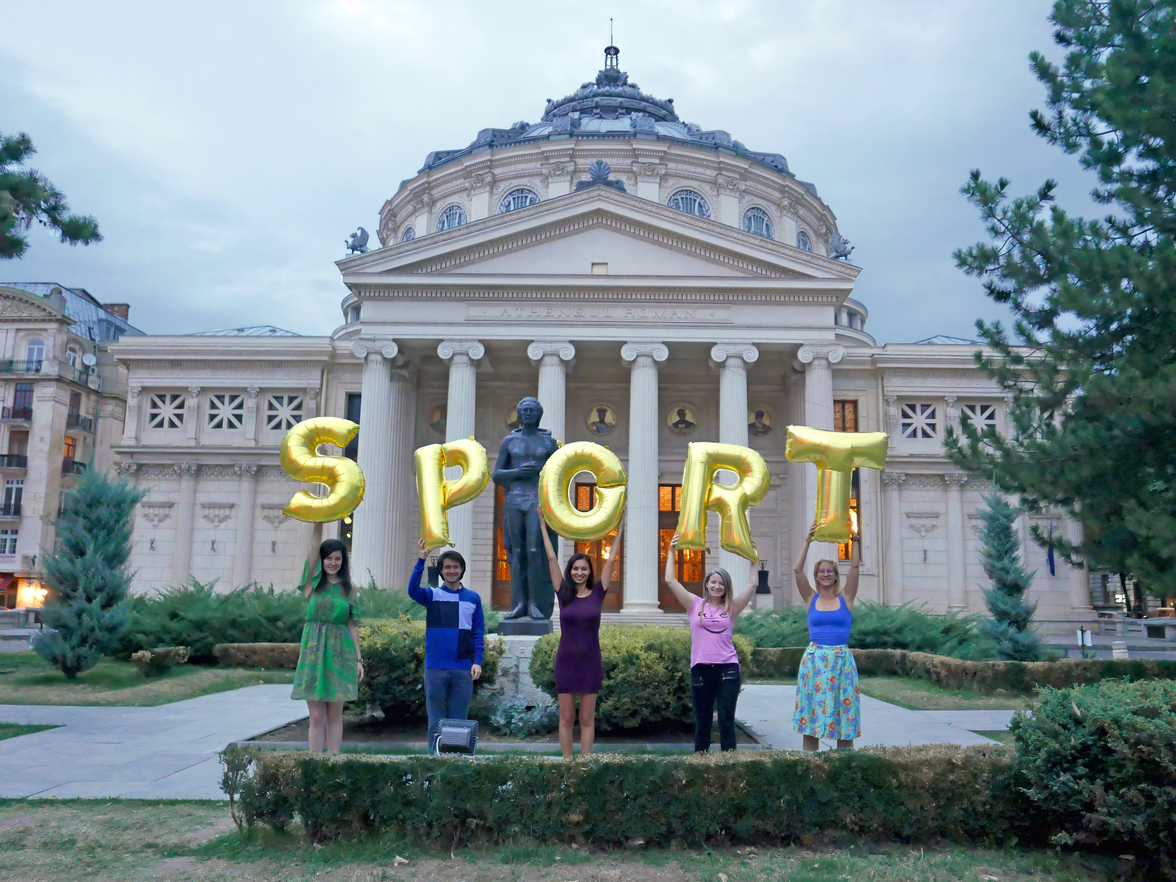 Romania, Bucharest, Romanian Athenaeum (Ateneul Român) - Sport, Silence Was Golden, gold balloons