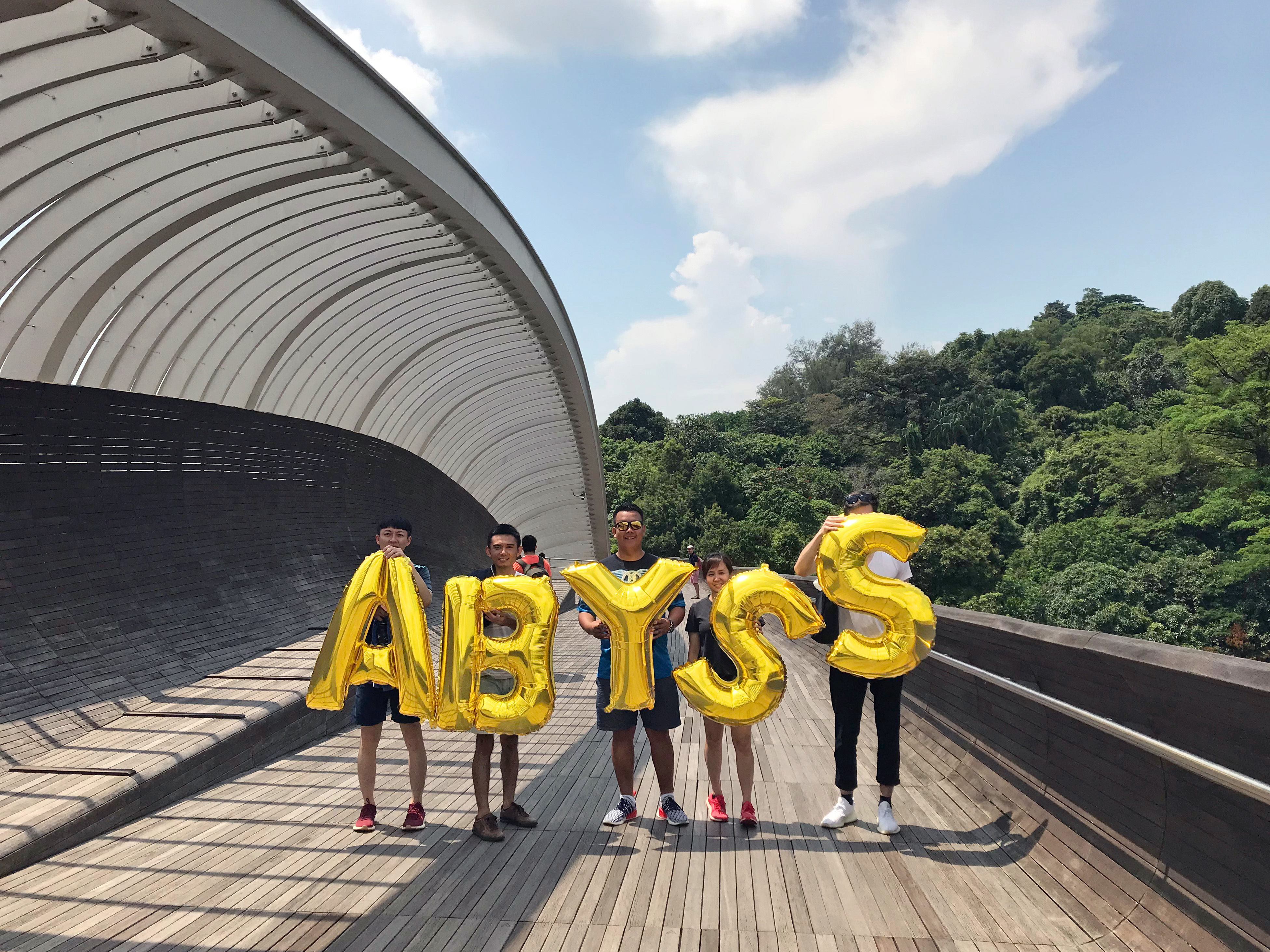 Singapore, Henderson Waves, Southern Ridges - Abyss, Silence Was Golden, golden balloons