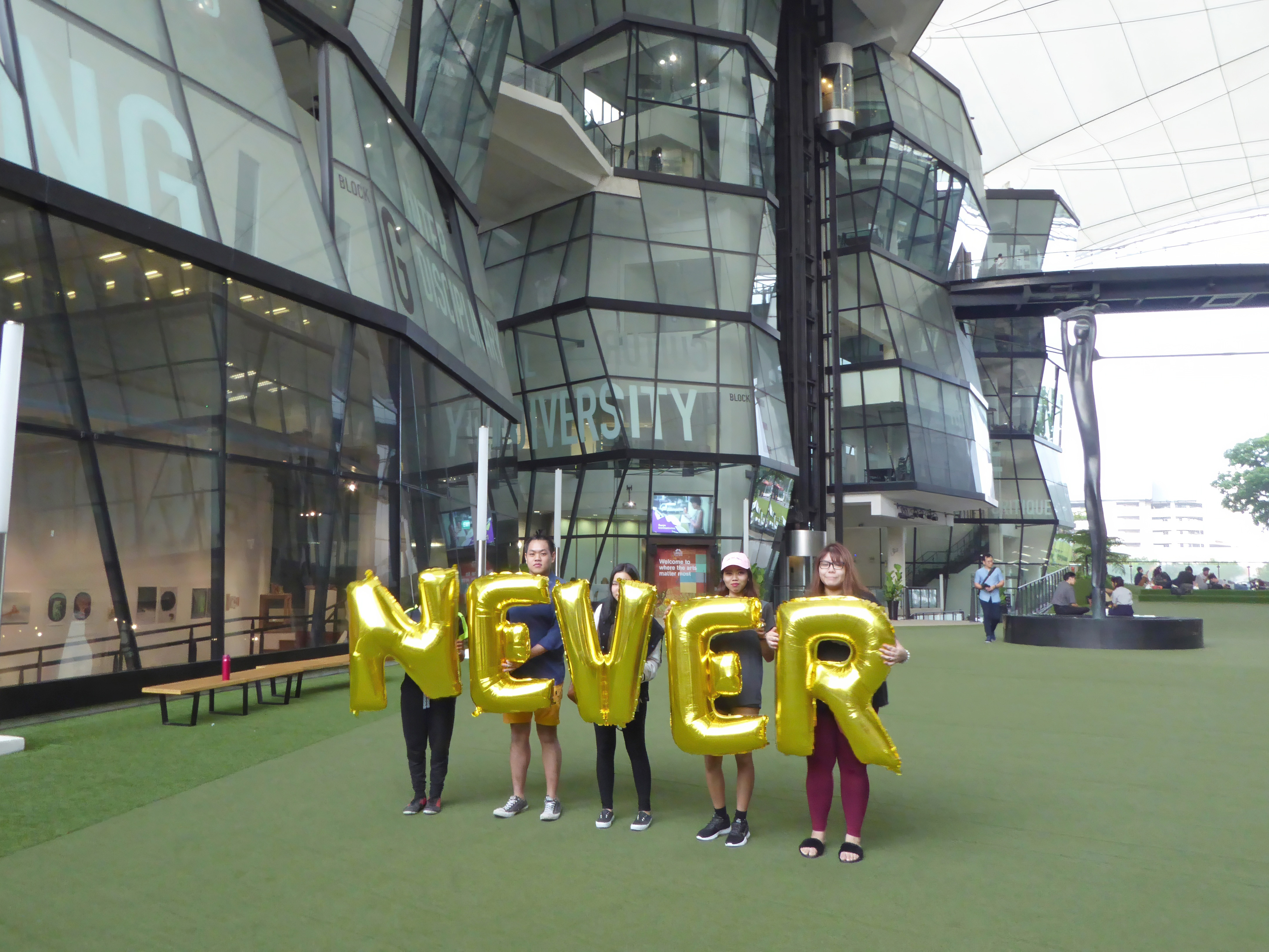 Singapore, LASALLE College of the Arts - Silence was Golden, gold balloons