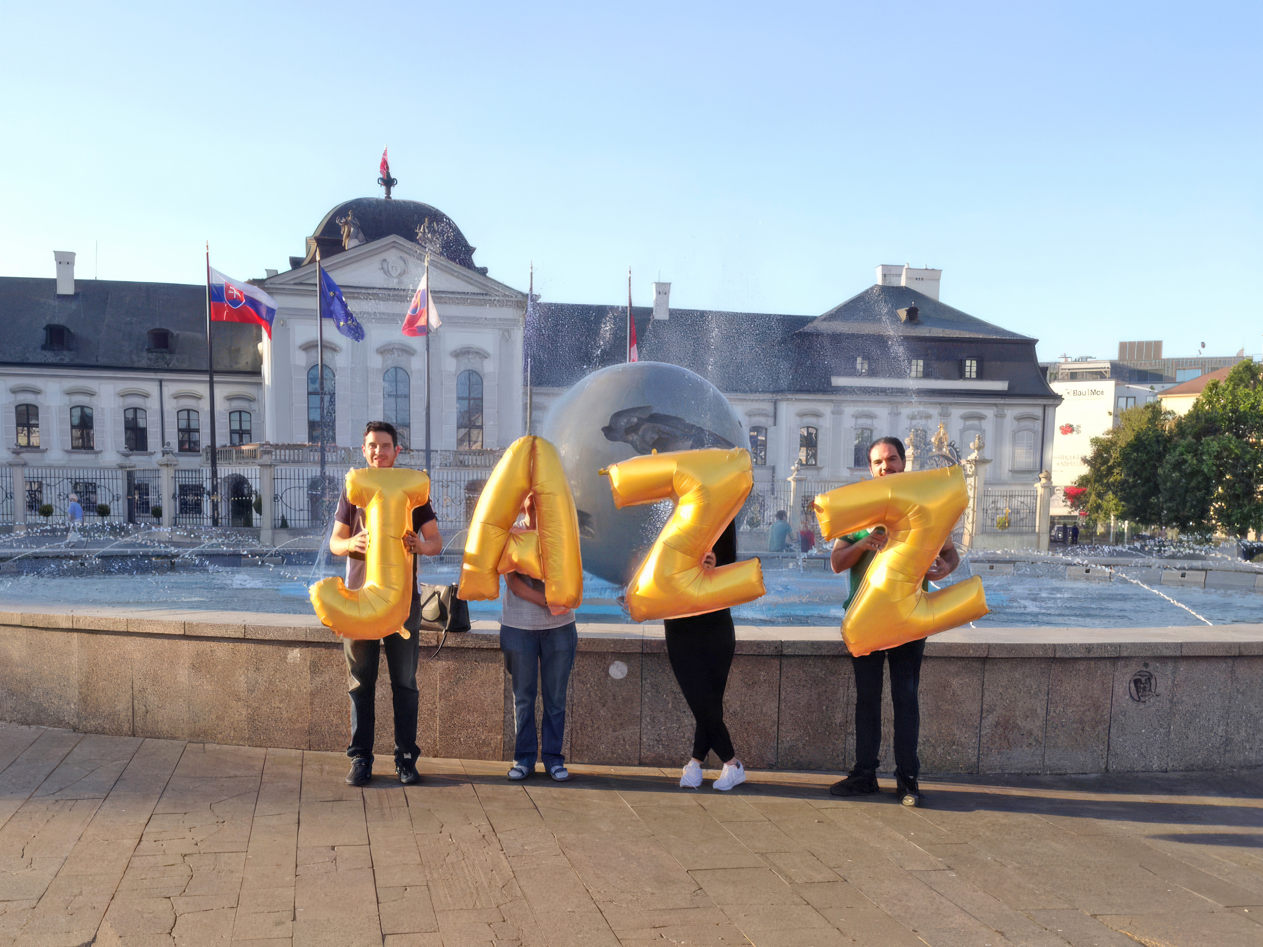 Slovakia, Bratislava, Grassalkovich Palace (Grasalkovičov palác) - Jazz, Silence was Golden, gold balloons