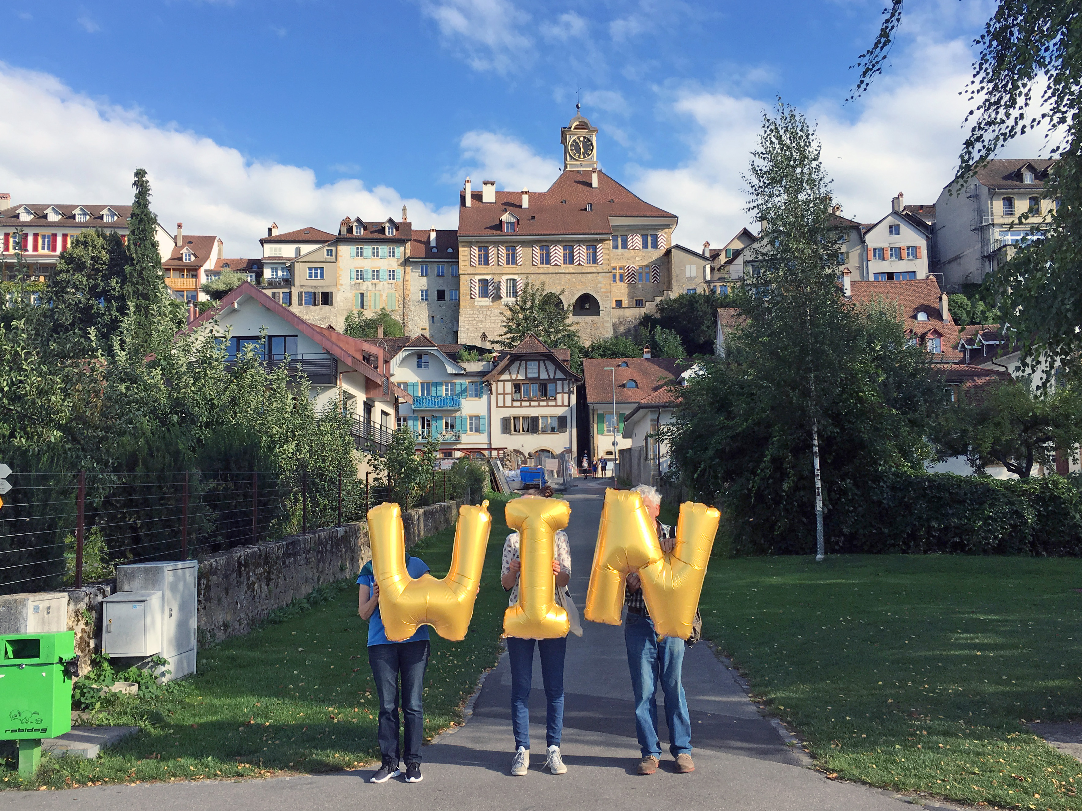 Switzerland, Murten - Win, Silence was Golden, gold balloons
