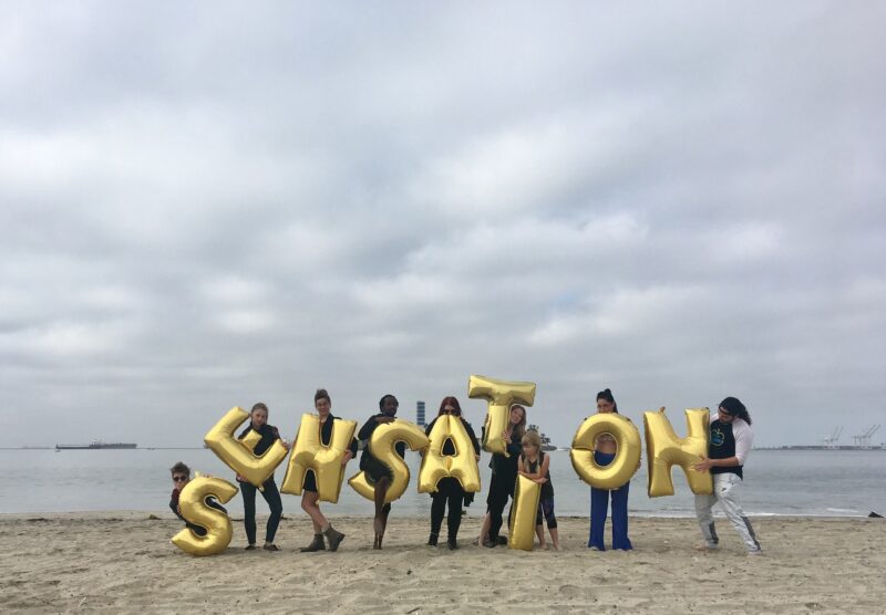 US-Long-Beach-Sensation-263-Silence-Was-Golden-gold-balloons-workshop