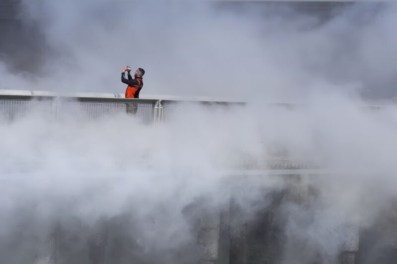 Fujiko Nakaya - Fog Bridge #72494, 2013, 800 high-pressure nozzles, 150 ft (46 m), installation view, Exploratorium, San Francisco, USA